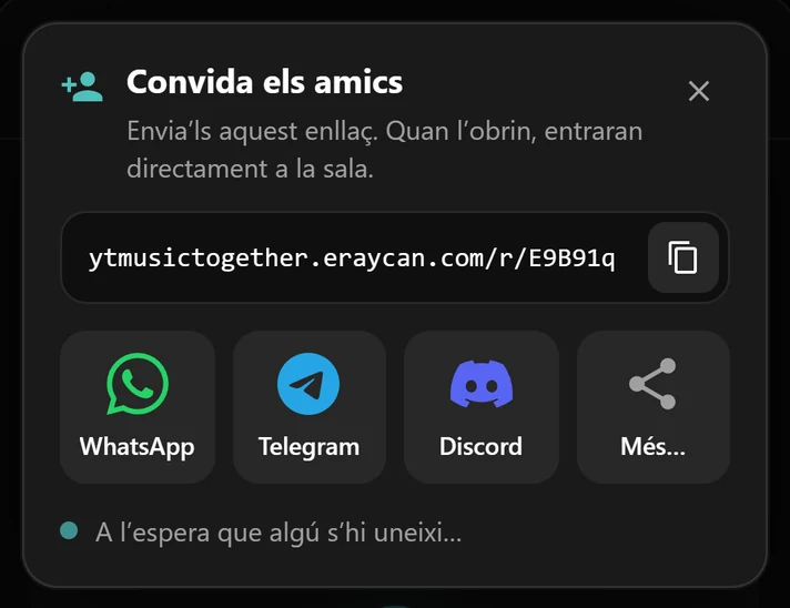 La finestra d’invitació amb l’enllaç de la sala i els botons de WhatsApp, Telegram i Discord