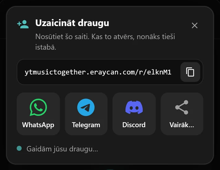Uzaicinājuma logs ar istabas saiti un pogām WhatsApp, Telegram un Discord