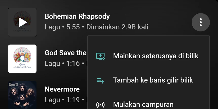 Menu lagu YouTube Music dengan pilihan Mainkan seterusnya di bilik dan Tambah ke baris gilir bilik