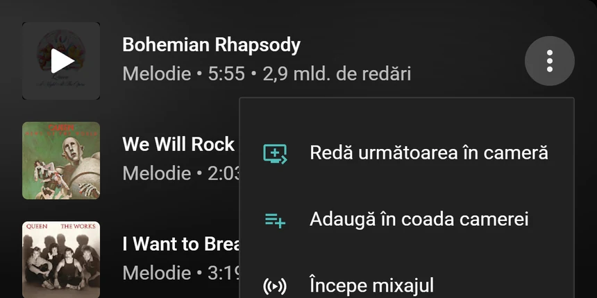 Un meniu de melodie din YouTube Music cu opțiunile Redă următoarea în cameră și Adaugă în coada camerei