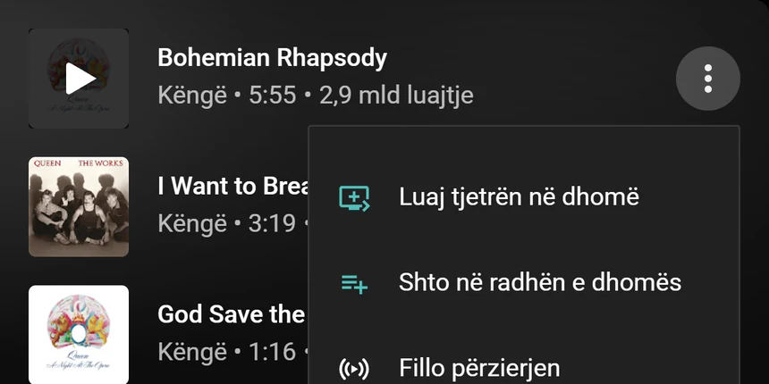 Një meny kënge në YouTube Music me opsionet Luaj tjetrën në dhomë dhe Shto në radhën e dhomës